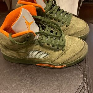 Olive green and orange jordan shoes size 2 new condition